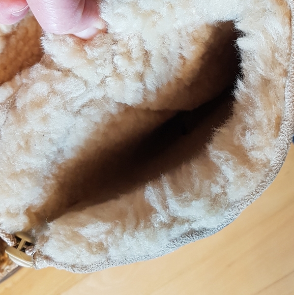 Ugg boots - Picture 14 of 16